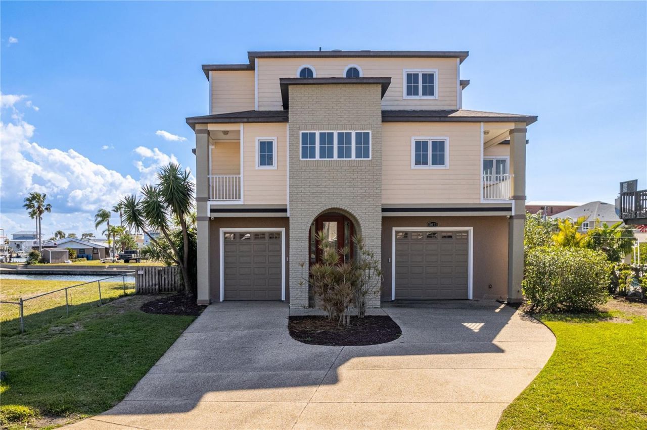 3073 Gulf Winds Circle, Hernando Beach, FL 34607 Photo