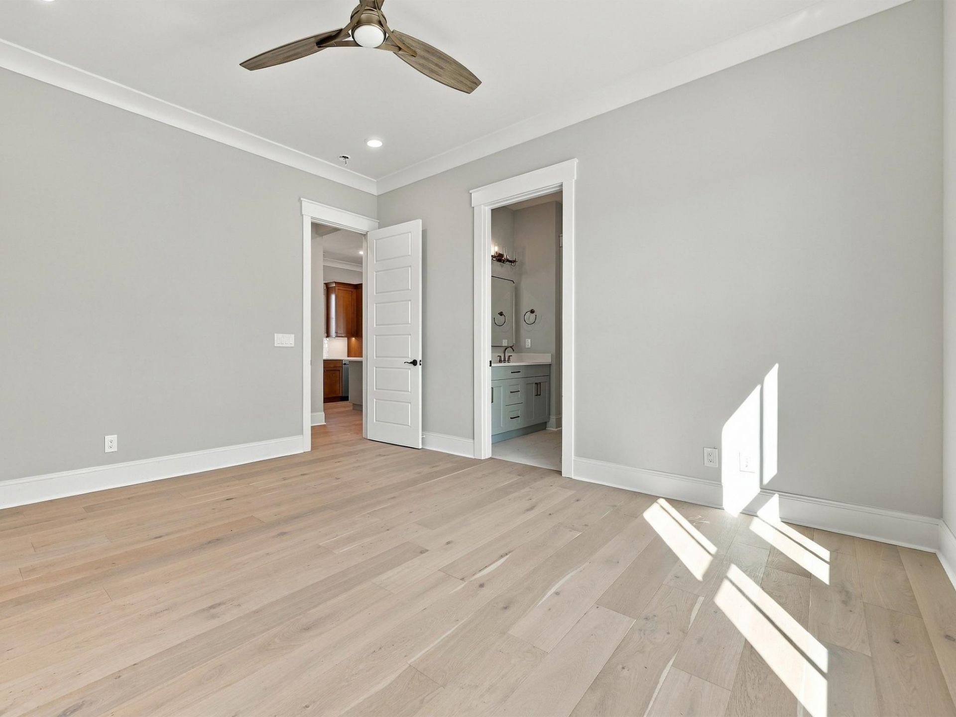 8156 Living Tide Dr. Photo 18