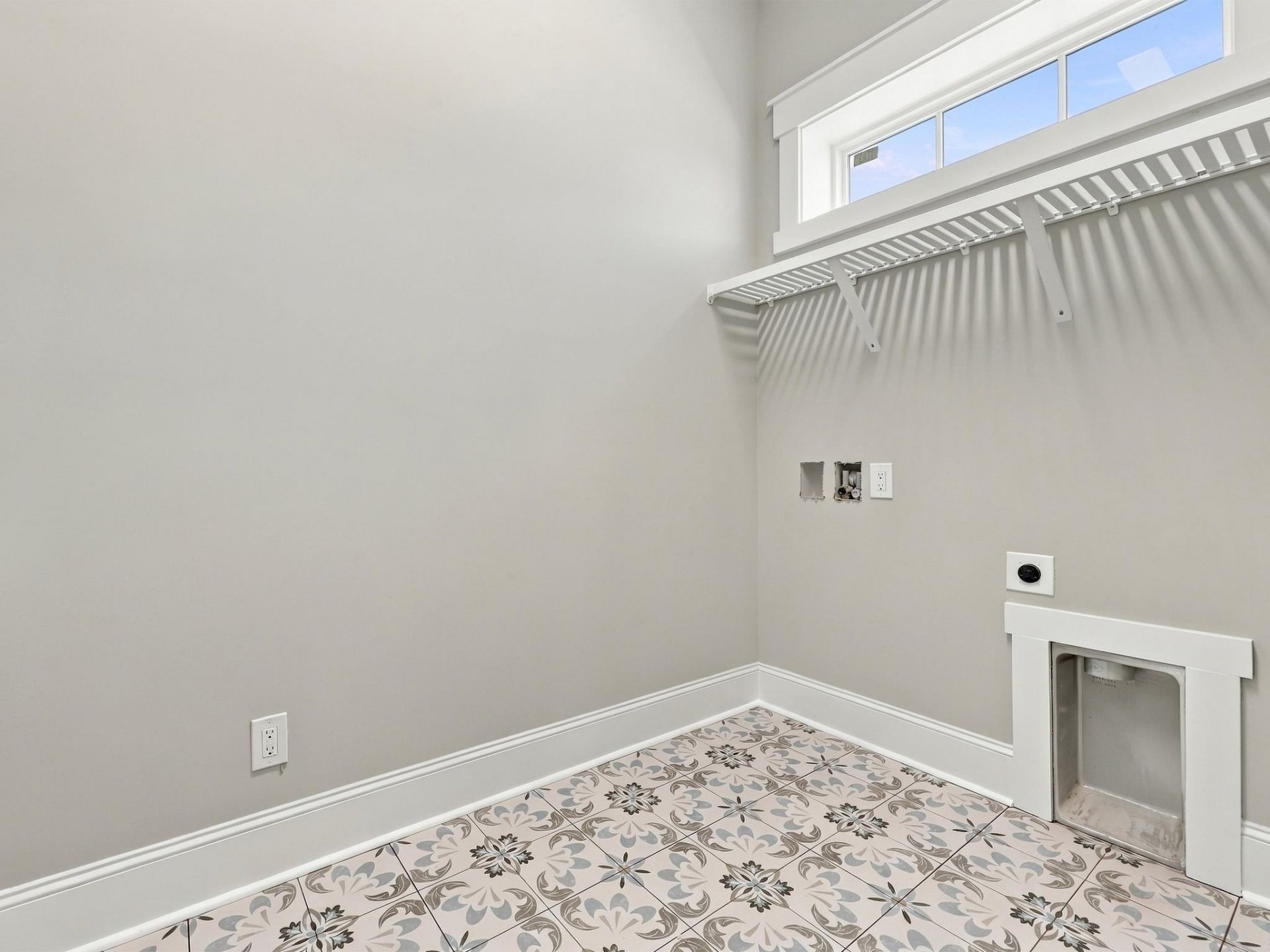8156 Living Tide Dr. Photo 22