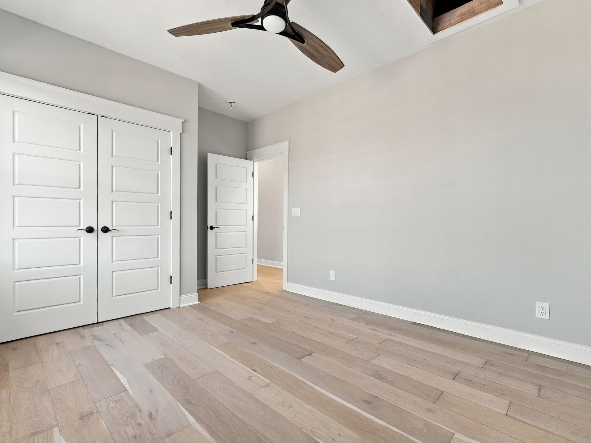 8156 Living Tide Dr. Photo 23