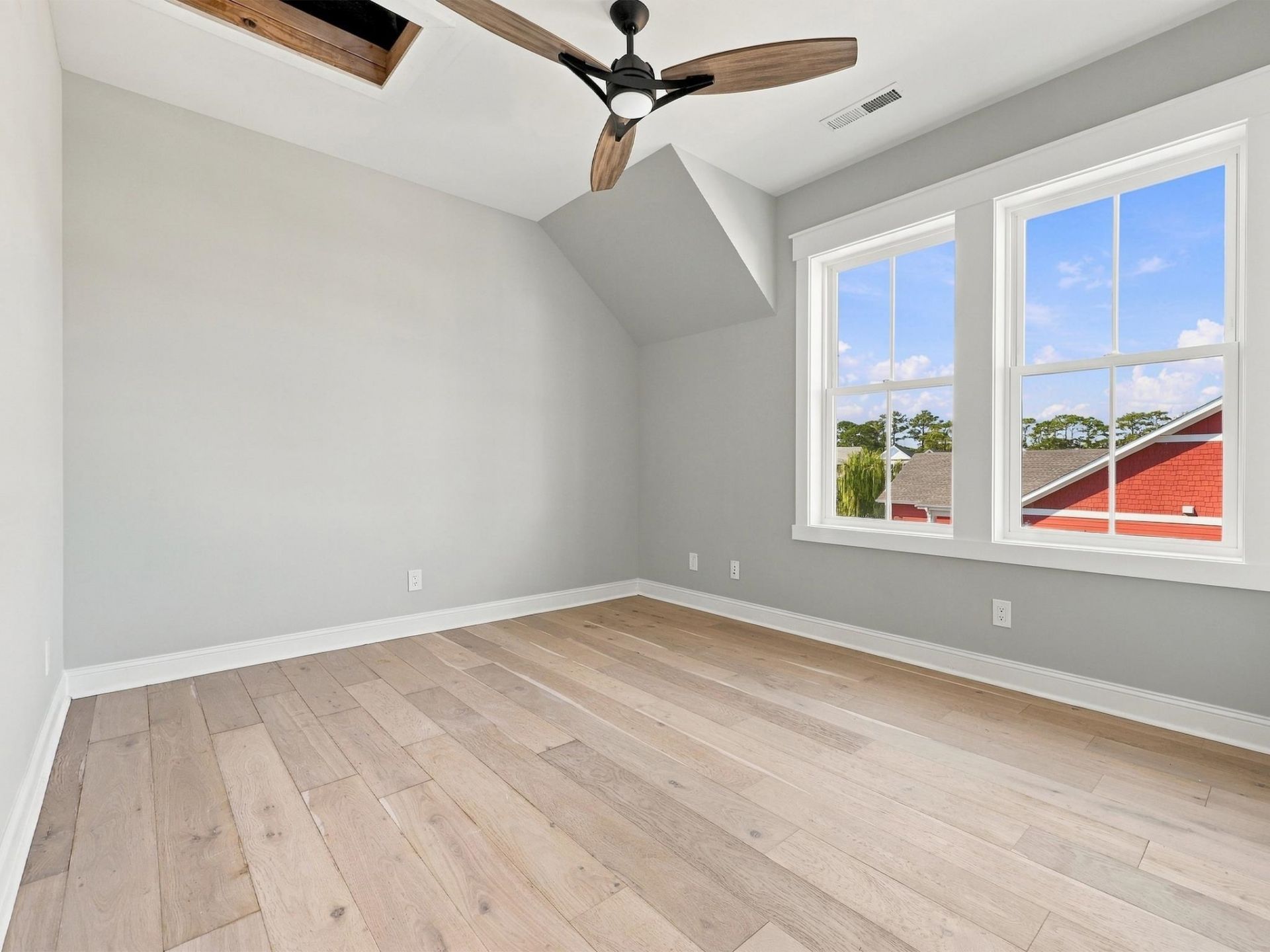 8156 Living Tide Dr. Photo 28