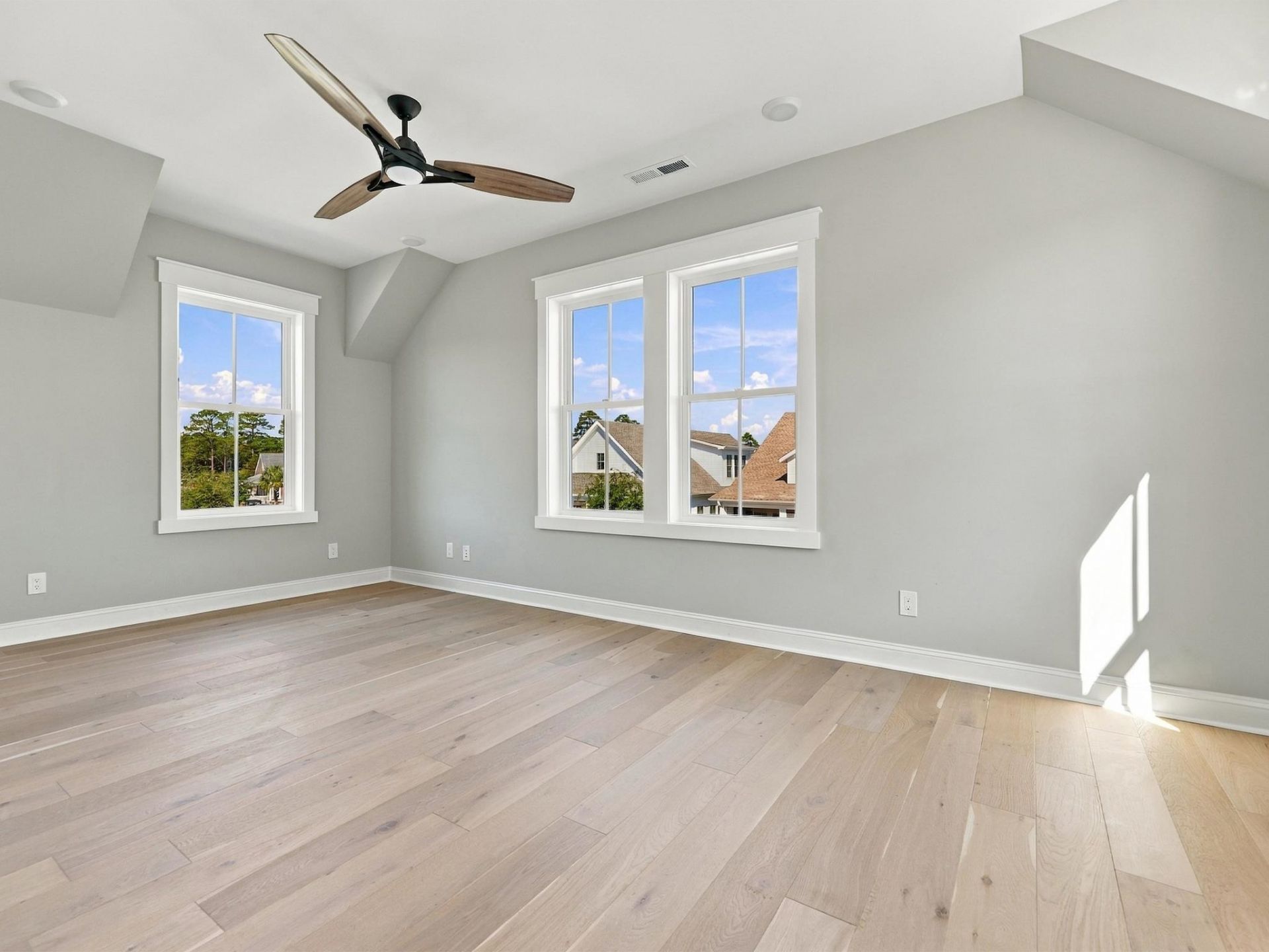 8156 Living Tide Dr. Photo 31