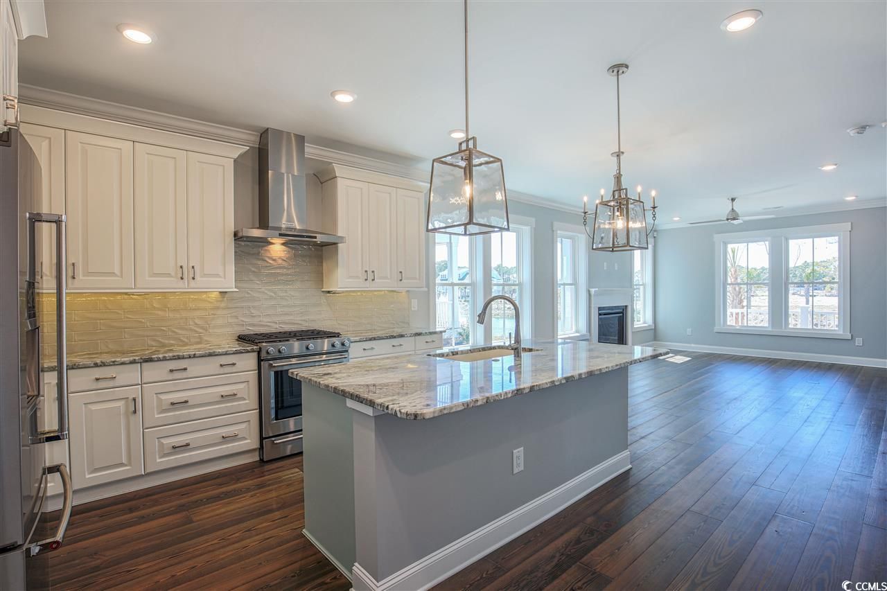 8125 Living Tide Dr. Photo 5