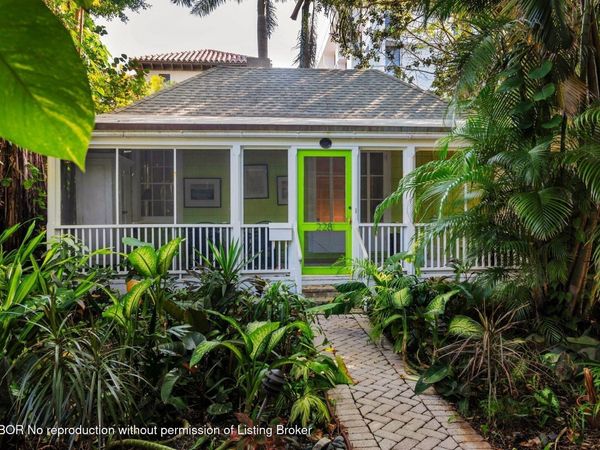 228 Phipps Plaza, Palm Beach, FL 33480