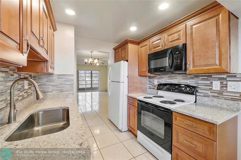 8205 NW 61st Street, Unit B305, Tamarac, FL 33321 Photo