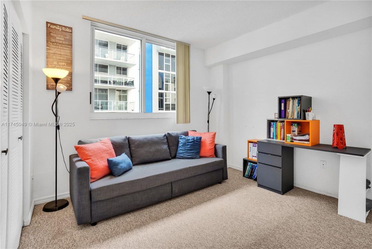 5091 NW 7th St, Unit 1001, Miami, FL 33126 Photo