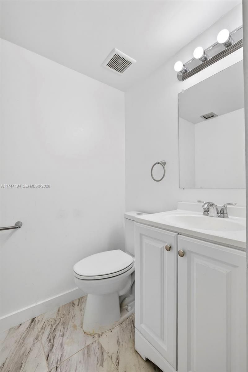 4174 Inverrary Drive, Unit 706, Lauderhill, FL 33319 Photo