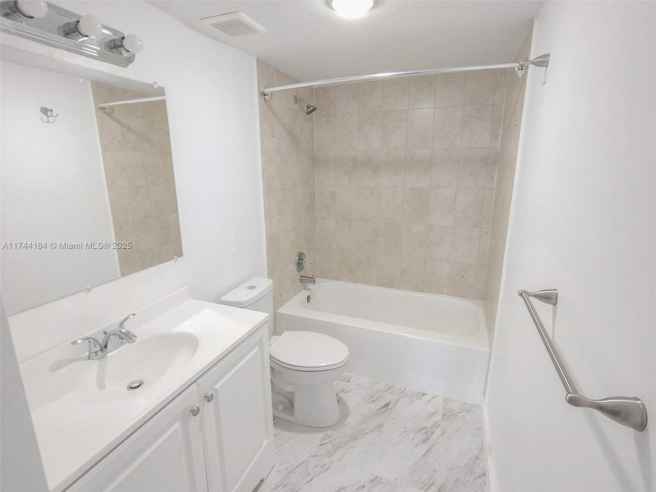 4174 Inverrary Drive, Unit 706, Lauderhill, FL 33319 Photo