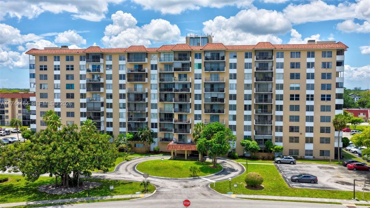 4174 Inverrary Drive, Unit 706, Lauderhill, FL 33319 Photo