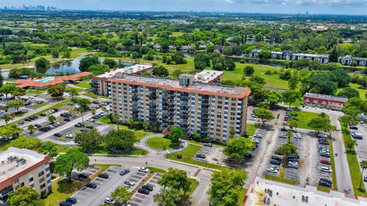4174 Inverrary Drive, Unit 706, Lauderhill, FL 33319 Photo