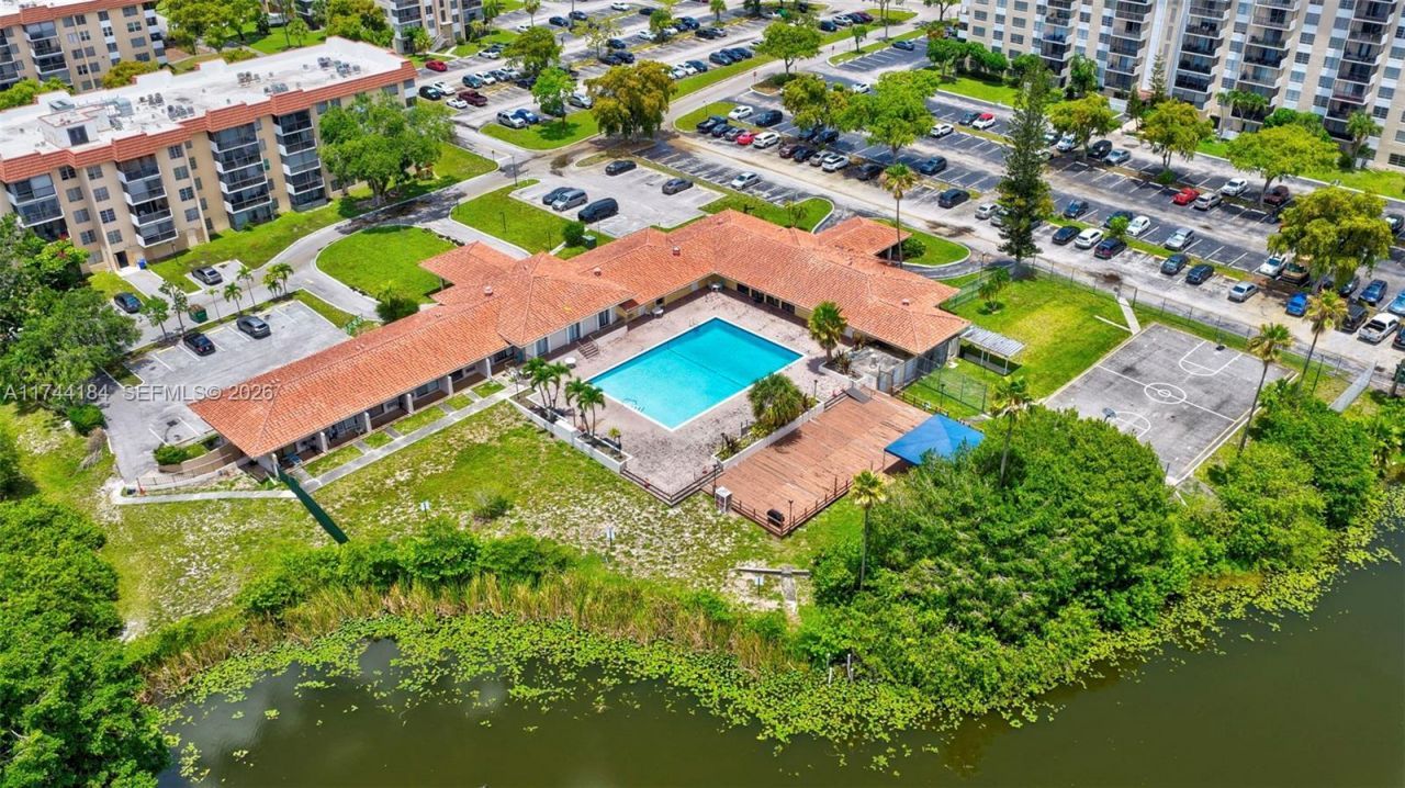 4174 Inverrary Drive, Unit 706, Lauderhill, FL 33319 Photo