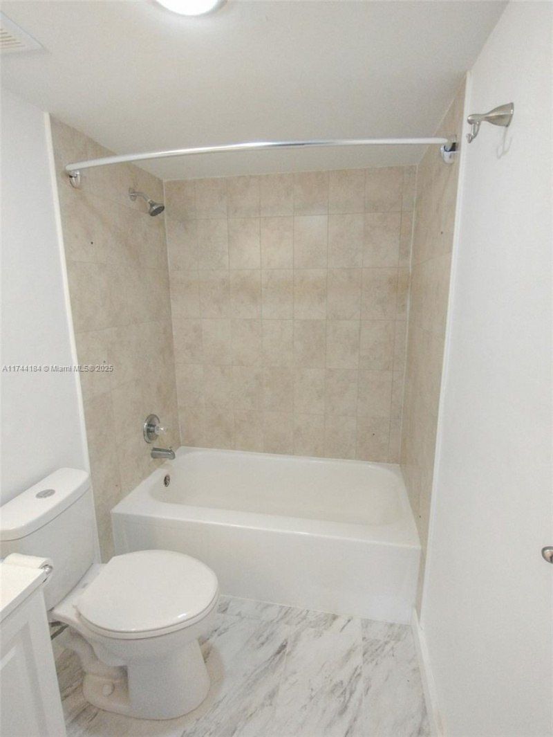 4174 Inverrary Drive, Unit 706, Lauderhill, FL 33319 Photo