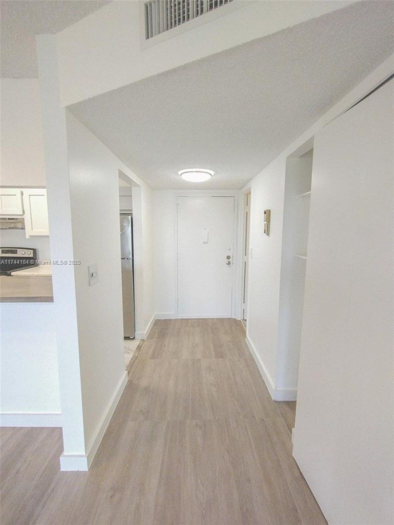 4174 Inverrary Drive, Unit 706, Lauderhill, FL 33319 Photo