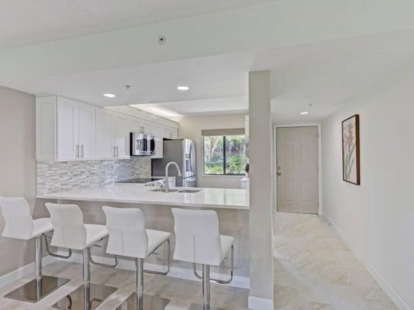 901 Seafarer Circle, Unit 105, Jupiter, FL 33477