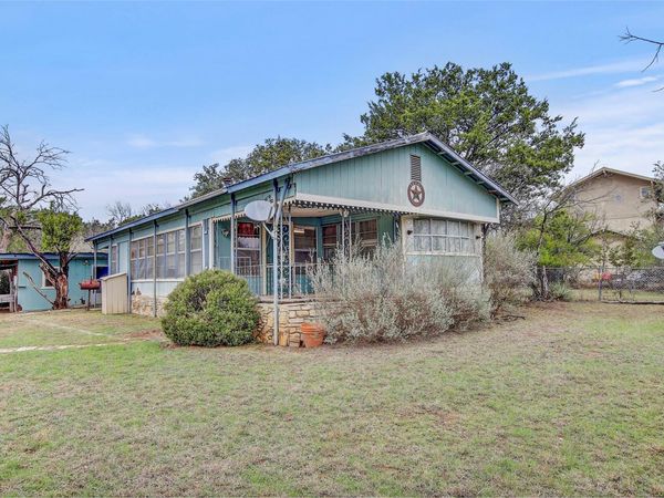 205 Singleton DR, Spicewood, TX 78669