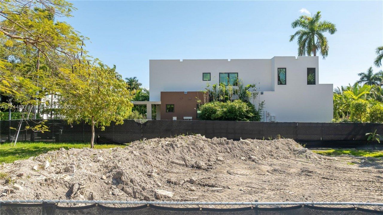 315 W San Marino Dr, Miami Beach, FL 33139 Photo