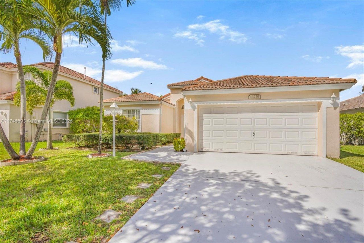 13275 NW 15th St, Pembroke Pines, FL 33028 Photo