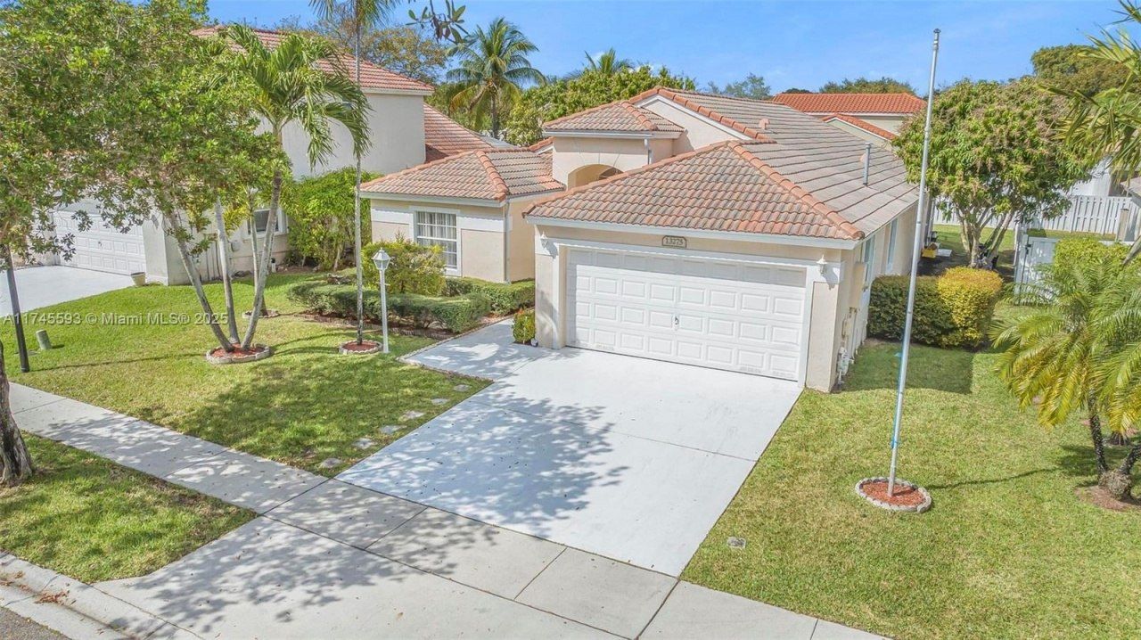 13275 NW 15th St, Pembroke Pines, FL 33028 Photo