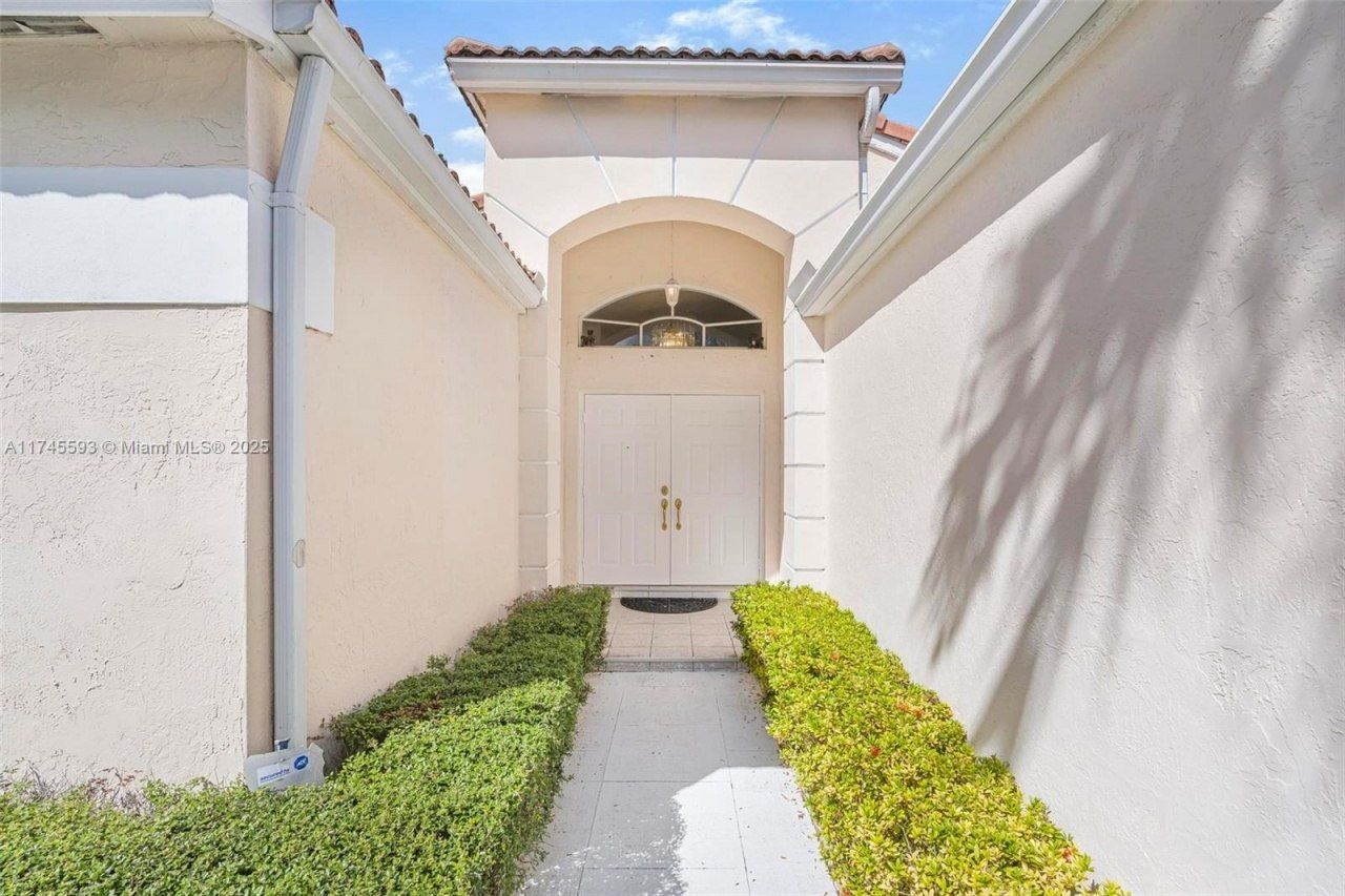 13275 NW 15th St, Pembroke Pines, FL 33028 Photo