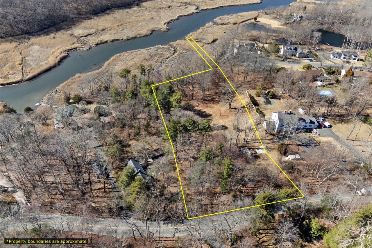 326a Nissequogue River Road, Saint James, NY 11780 Main Photo