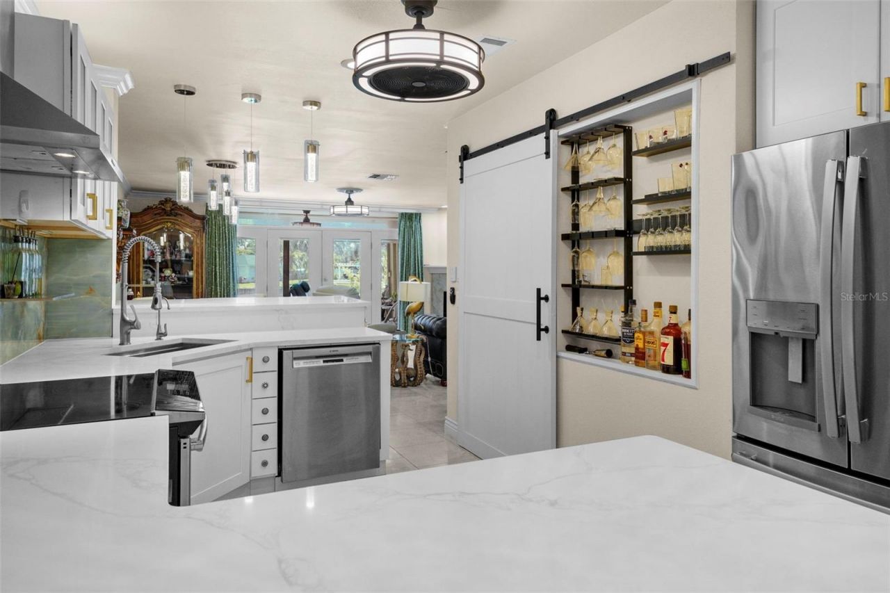1661 Watermark Circle Ne, Unit C, Saint Petersburg, FL 33702 Photo