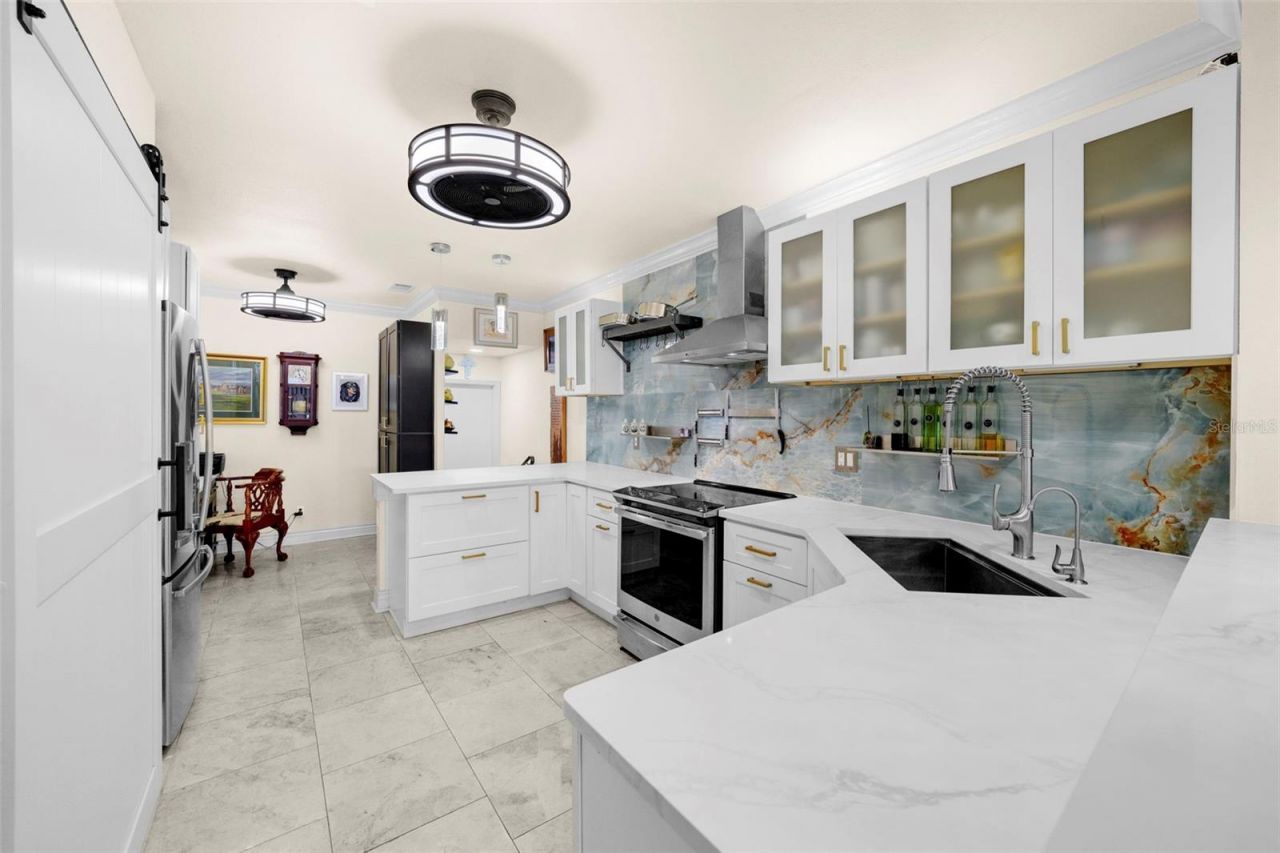 1661 Watermark Circle Ne, Unit C, Saint Petersburg, FL 33702 Photo