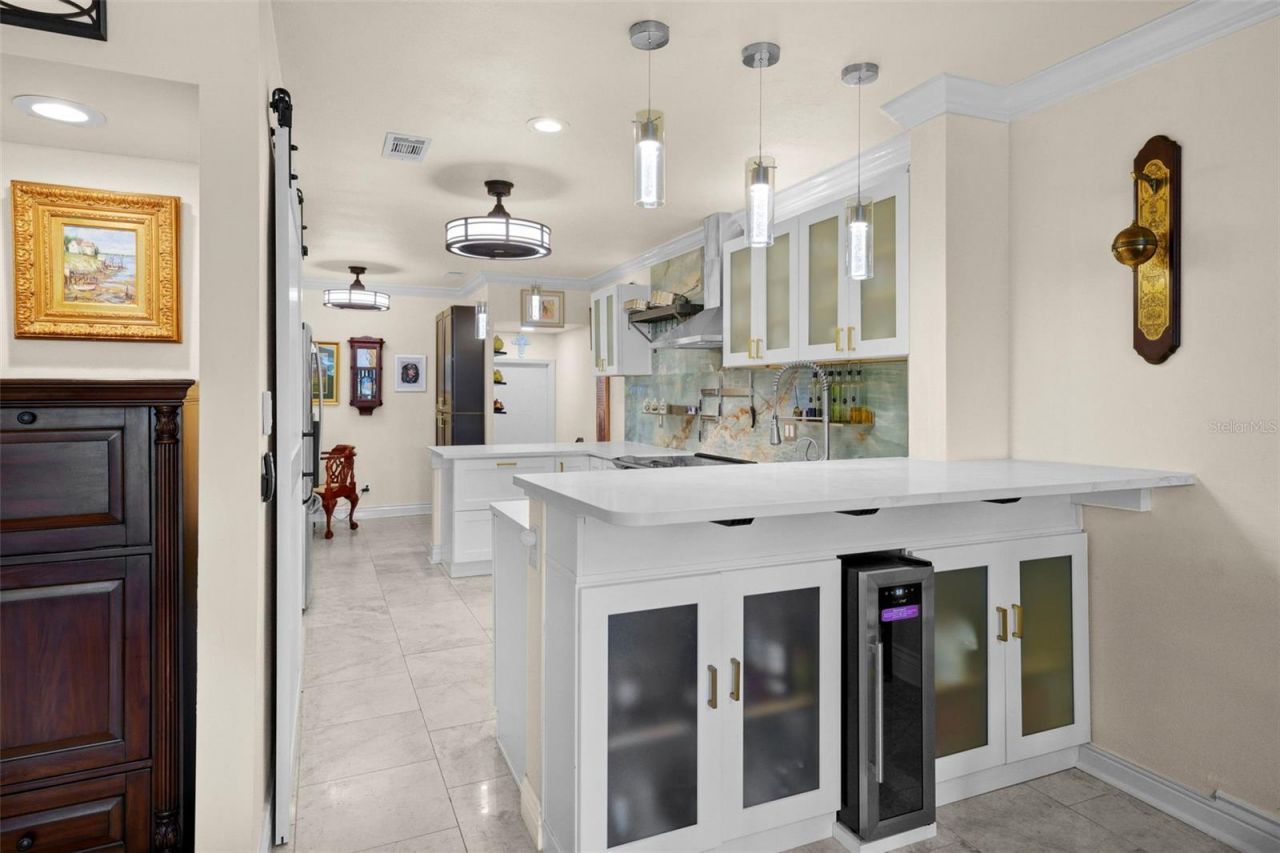 1661 Watermark Circle Ne, Unit C, Saint Petersburg, FL 33702 Photo