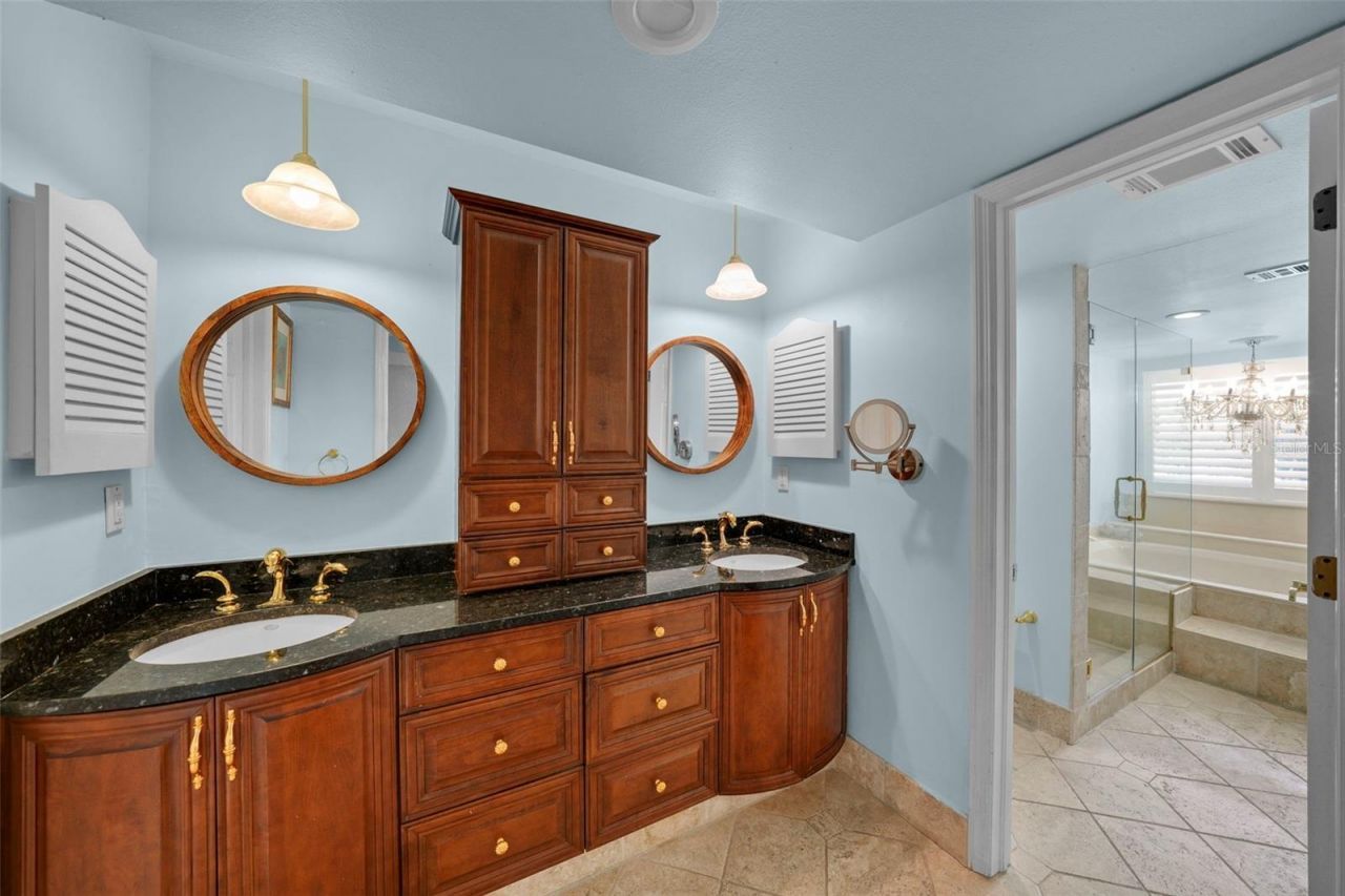 1661 Watermark Circle Ne, Unit C, Saint Petersburg, FL 33702 Photo