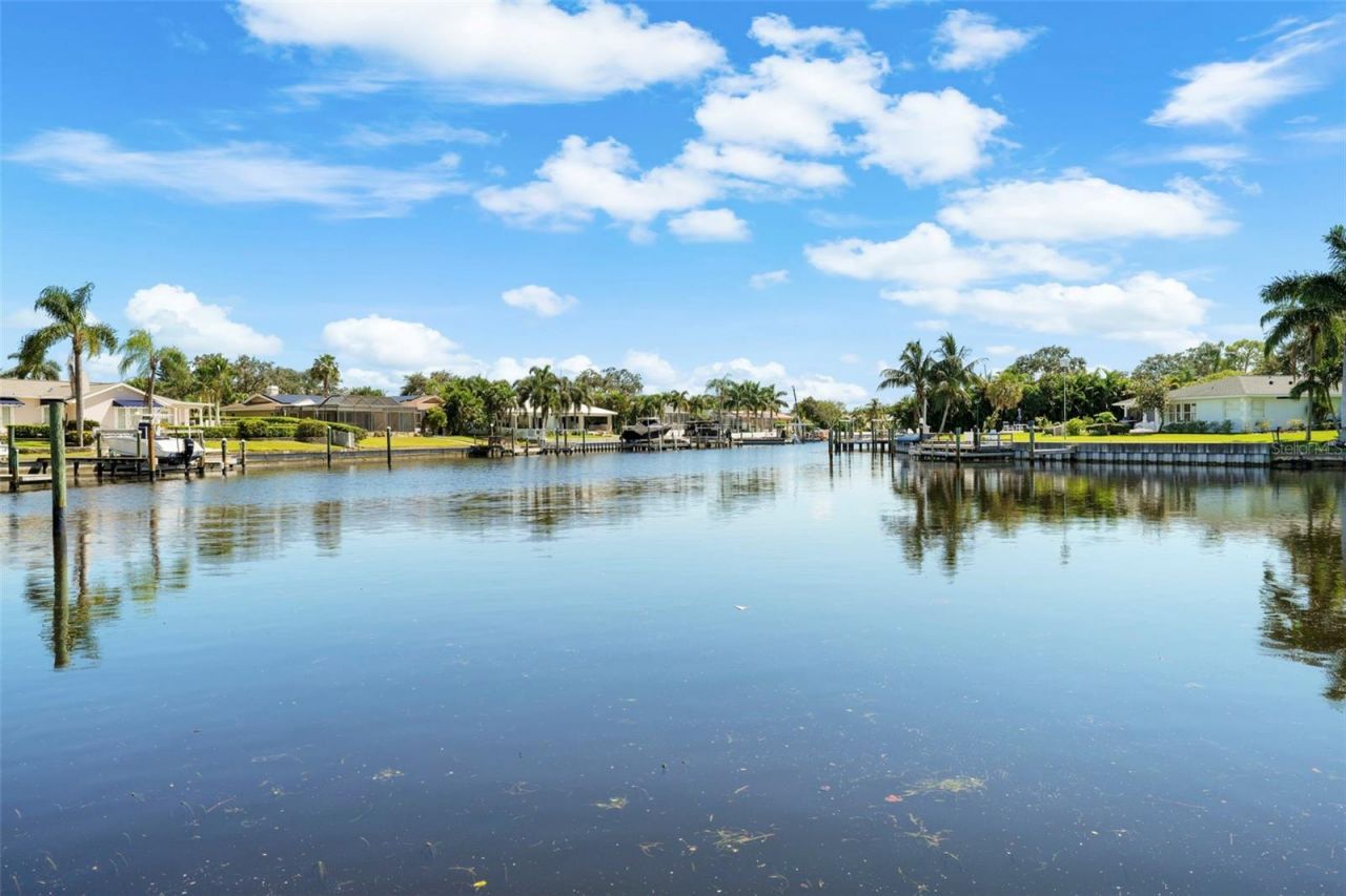 1661 Watermark Circle Ne, Unit C, Saint Petersburg, FL 33702 Photo