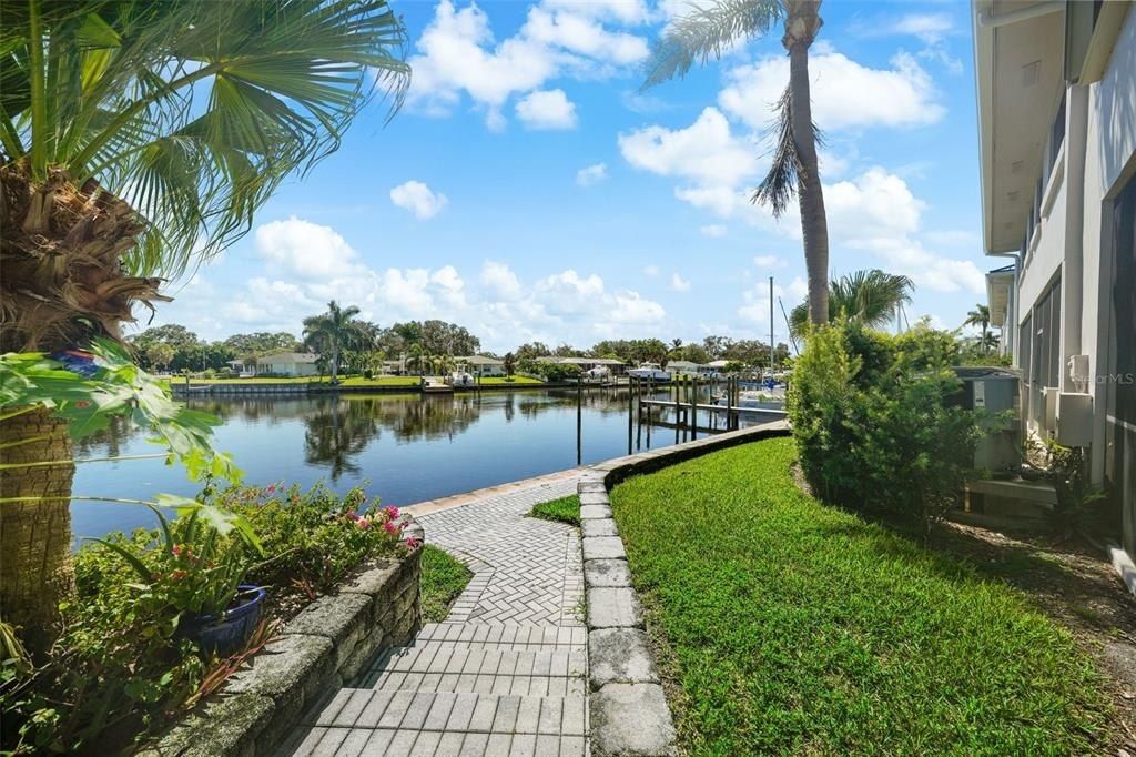 1661 Watermark Circle Ne, Unit C, Saint Petersburg, FL 33702 Photo