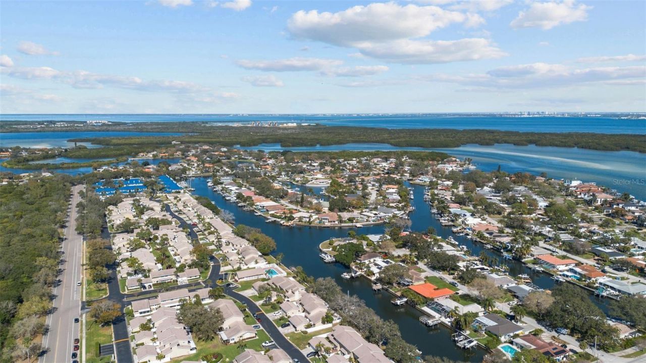 1661 Watermark Circle Ne, Unit C, Saint Petersburg, FL 33702 Photo