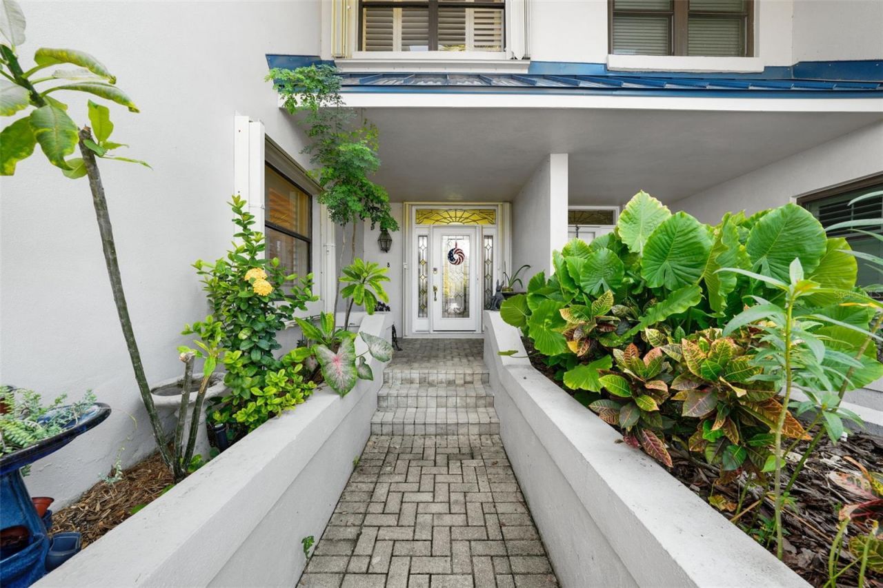 1661 Watermark Circle Ne, Unit C, Saint Petersburg, FL 33702 Photo