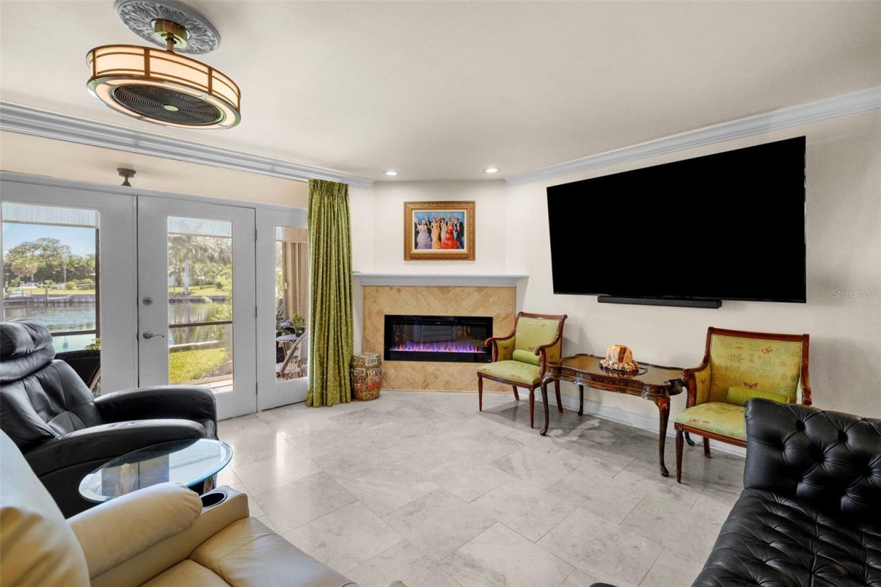 1661 Watermark Circle Ne, Unit C, Saint Petersburg, FL 33702 Photo