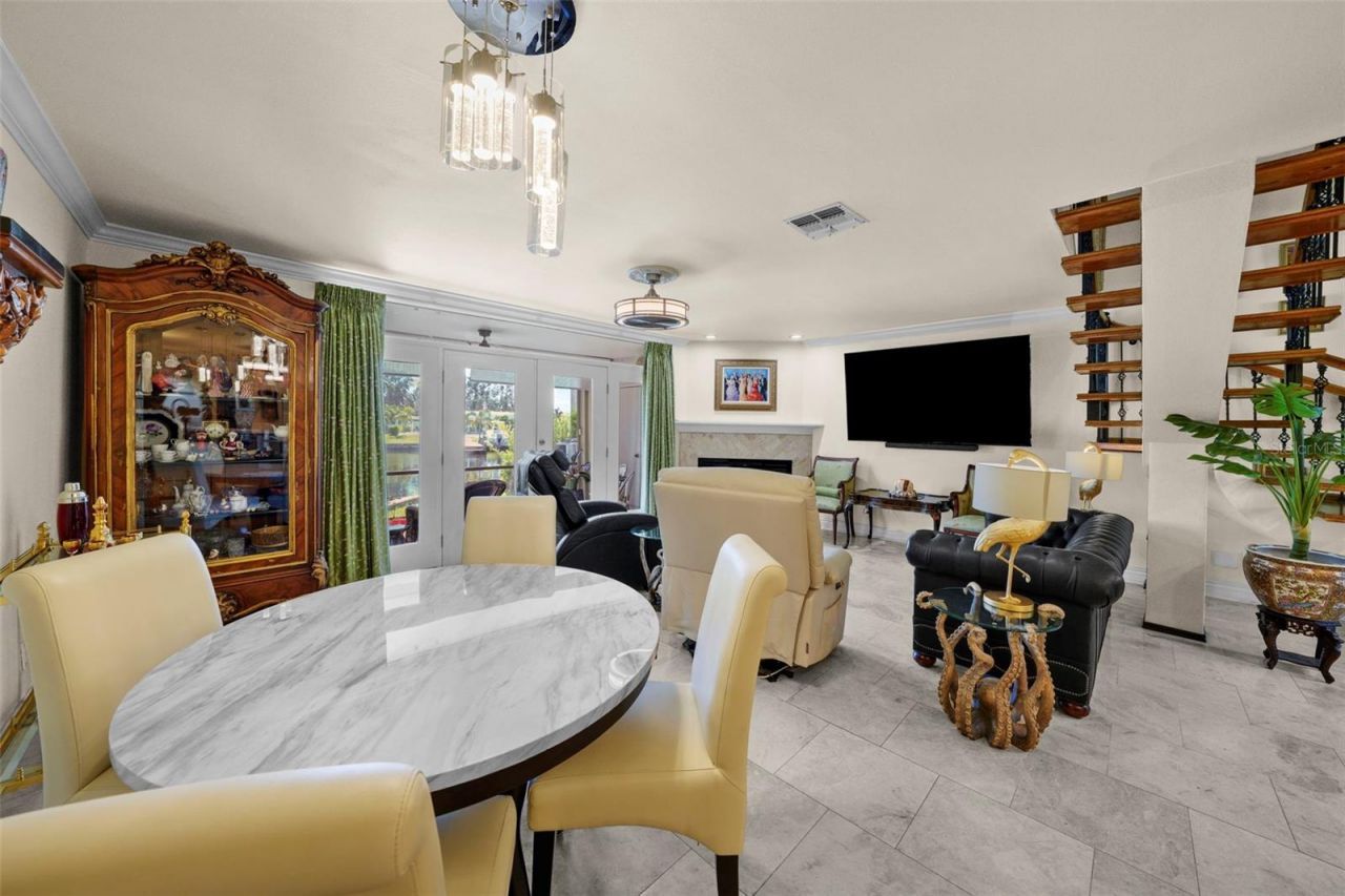 1661 Watermark Circle Ne, Unit C, Saint Petersburg, FL 33702 Photo