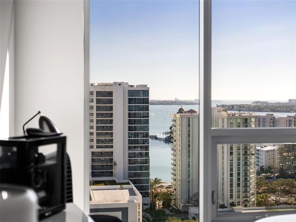 301 Quay Commons, Unit 1809, Sarasota, FL 34236 Photo