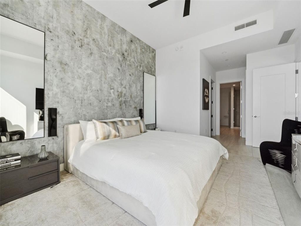 301 Quay Commons, Unit 1809, Sarasota, FL 34236 Photo