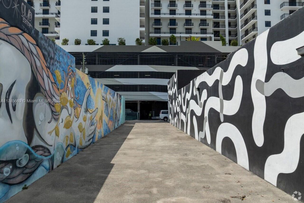 2020 Harrison St, Hollywood, FL 33020 Photo