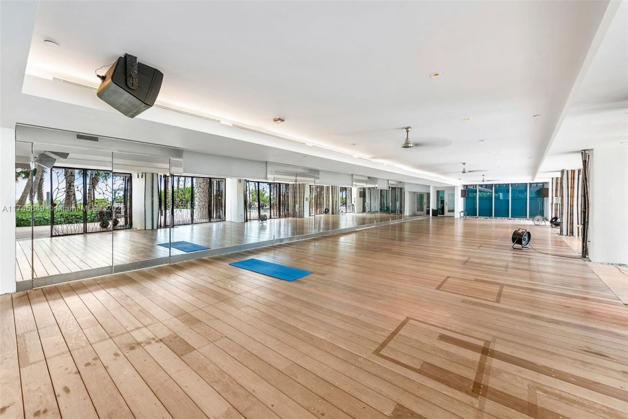 6801 Collins Ave, Unit 1206, Miami Beach, FL 33141 Photo