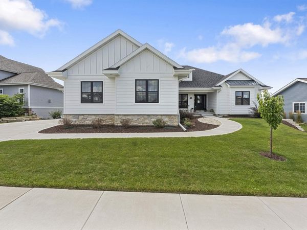 6697 Morning Dew Lane, Sun Prairie, WI 53590