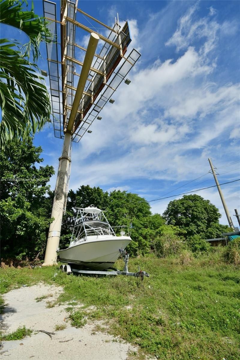 321 NW 37th St, Miami, FL 33127 Photo