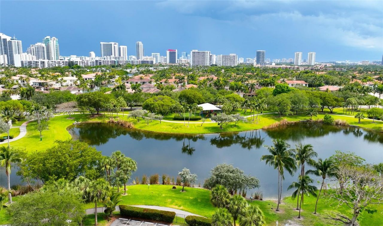 920 Captiva Dr, Hollywood, FL 33019 Photo