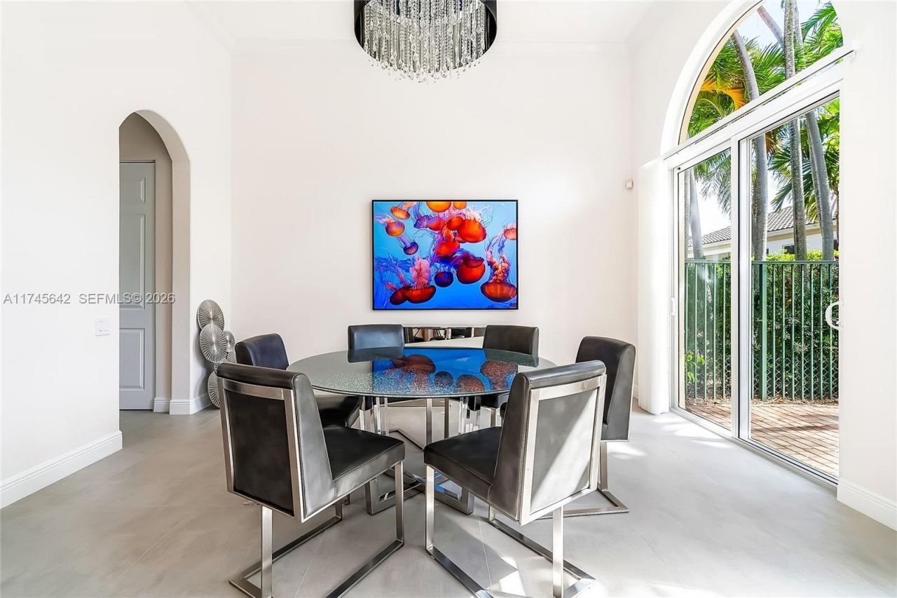 920 Captiva Dr, Hollywood, FL 33019 Photo