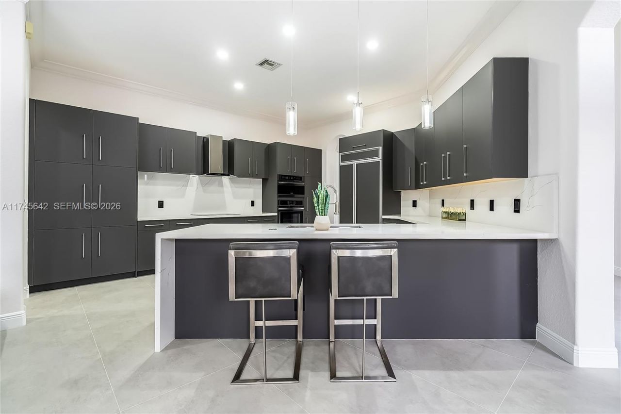 920 Captiva Dr, Hollywood, FL 33019 Photo