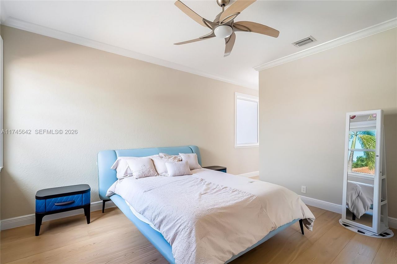 920 Captiva Dr, Hollywood, FL 33019 Photo