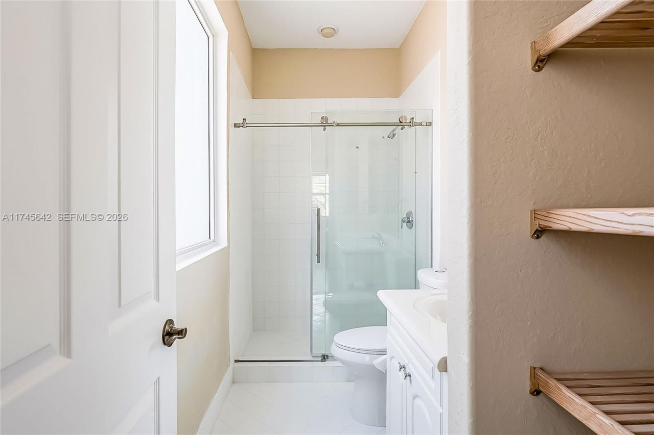 920 Captiva Dr, Hollywood, FL 33019 Photo