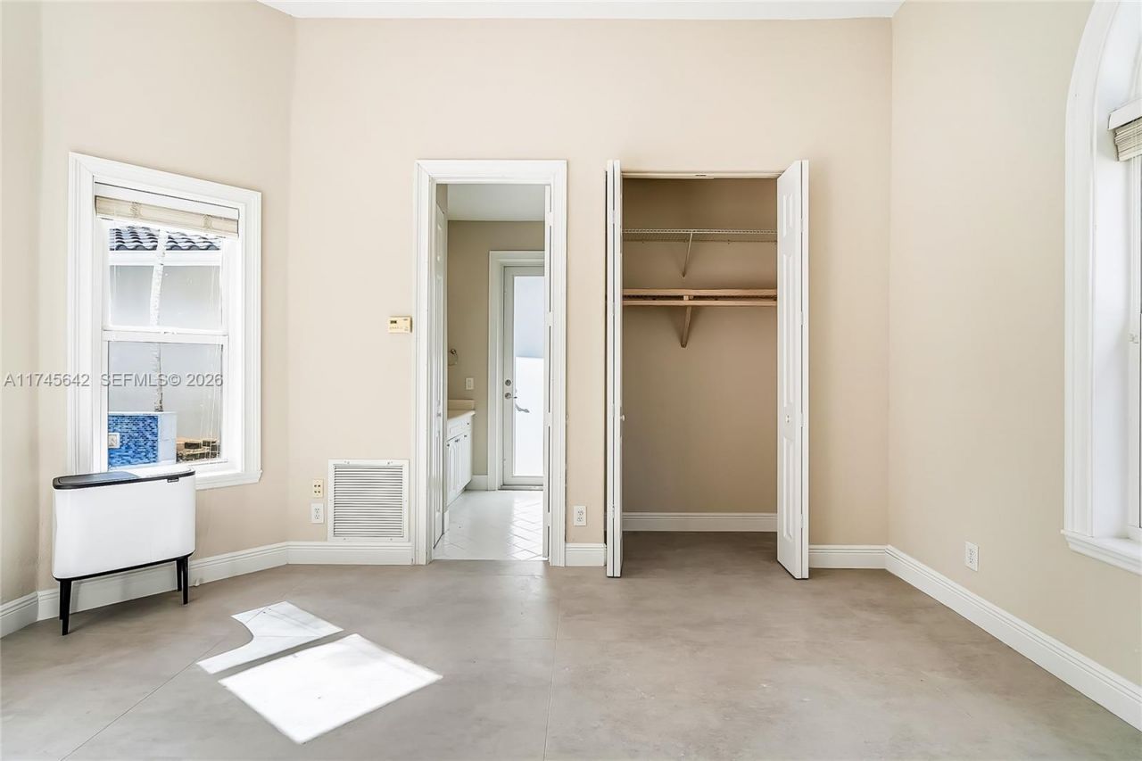 920 Captiva Dr, Hollywood, FL 33019 Photo