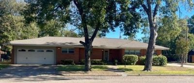 600 N Johnson Street, Mineola, TX 75773 Main Photo