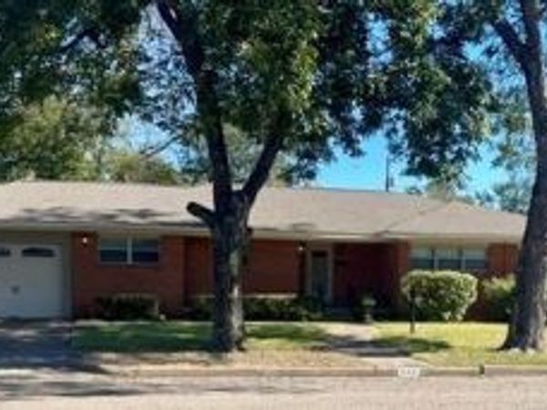 600 N Johnson Street, Mineola, TX 75773