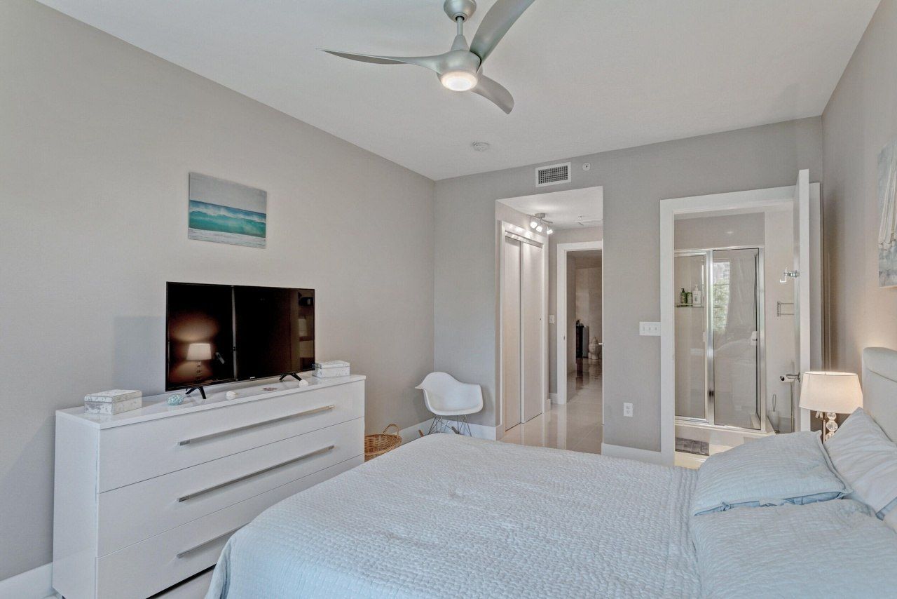 155 S Ocean Avenue, Unit 205, Palm Beach Shores, FL 33404 Photo