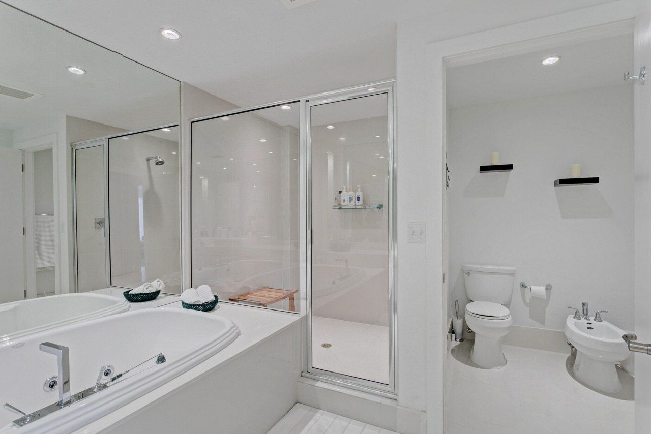 155 S Ocean Avenue, Unit 205, Palm Beach Shores, FL 33404 Photo